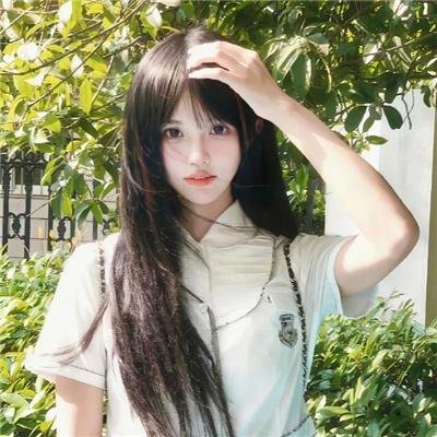 女服务员